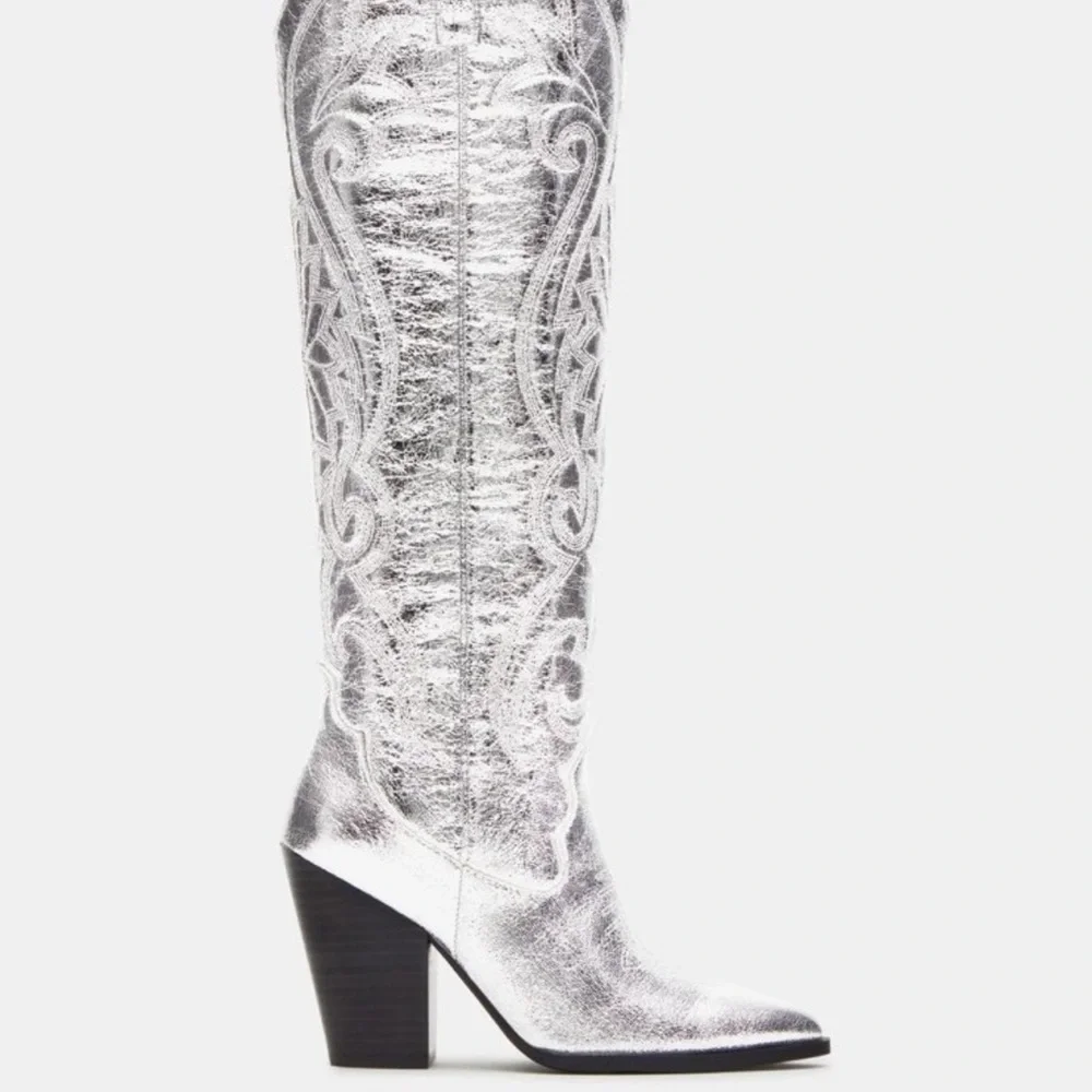 Steve Madden Lasso Silver Embossed Women's Cowboy Boots - Picture 3 of 9